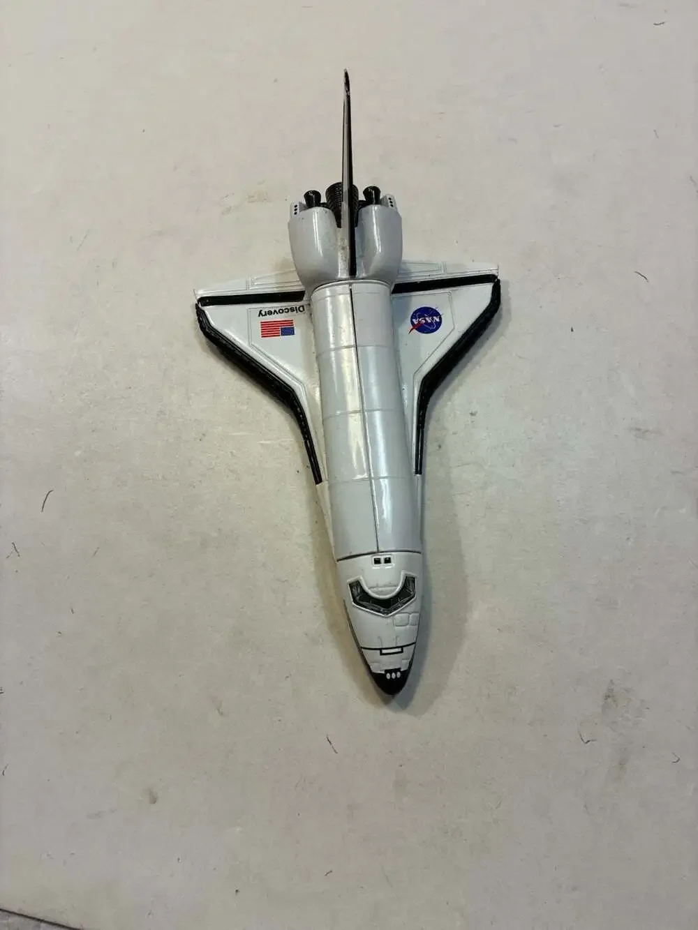 Fast Lane NASA Space Shuttle Discovery Diecast Pull Back Toy Vehicle
